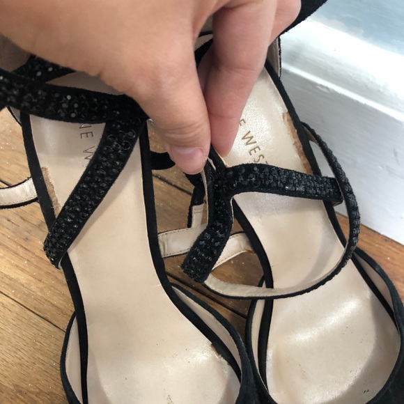 Nine West Just Maybe black Strappy Peep Toe Heels - Picture 3 of 6